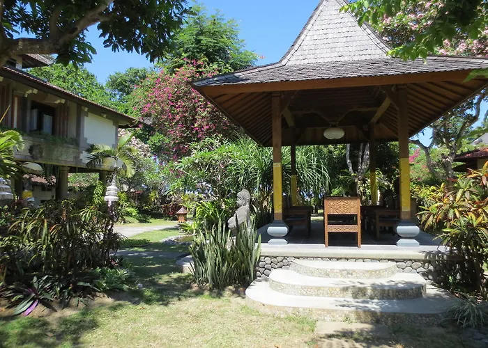 Hotel Besakih 3*